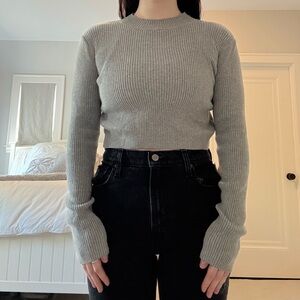 Brandy Melville Light Gray Ribbed Sweater